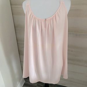 Adjustable sleeveless top